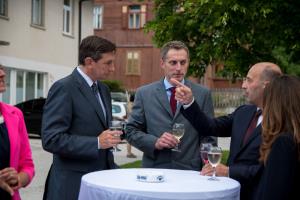 tedennezavtzene44971706